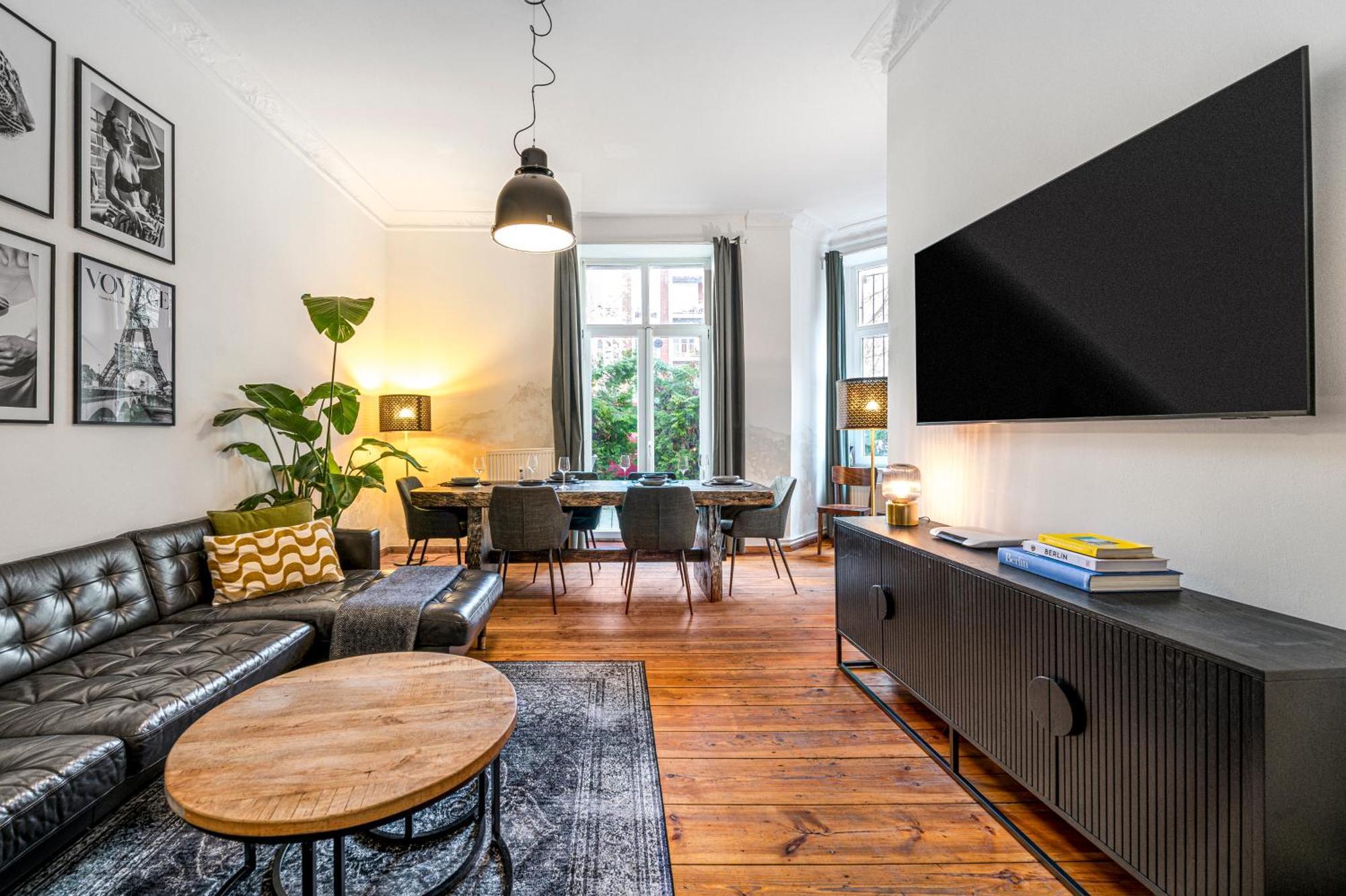 Theboediker Group & Family Apartment, 3 Bedroom 1 Living Room, 2 Bathrooms, Ideal For Bigger Groups Of 4 -9 Guests — Fotos 1